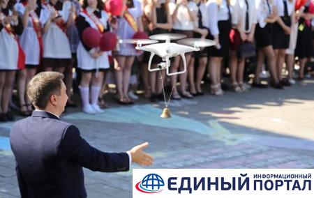В Беларуси на последнем звонке первоклассницу заменили дроном