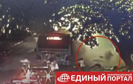 В Китае 15 человек пострадали при взрыве автобуса