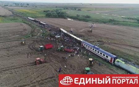 Авария поезда в Турции: число погибших увеличилось до 24