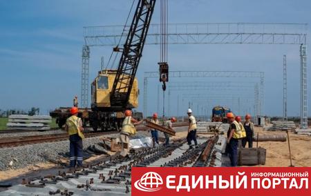 К Керченскому мосту проложили более 80% железнодорожных путей