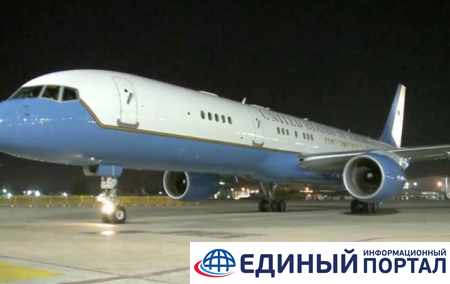Трампа после встречи с Путиным будет ждать запасной самолет в Таллине - СМИ