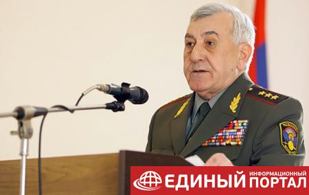 В Армении объявили в розыск экс-министра обороны