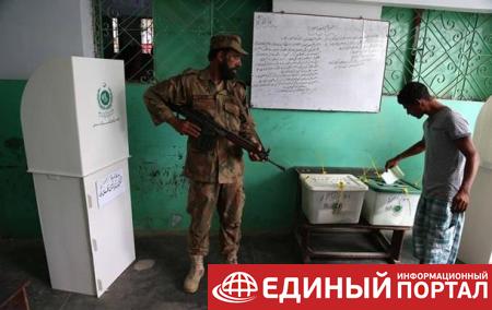 В Пакистане смертник атаковал избирательный участок: более 30 жертв