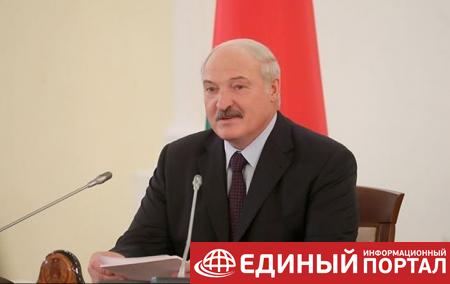 Лукашенко хочет отправлять студентов в армию на каникулах