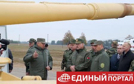 Лукашенко распорядился перевооружить армию