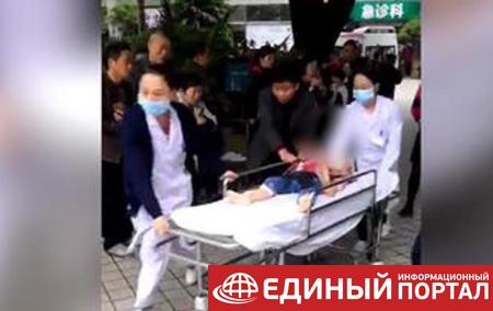 В Китае женщина с ножом напала на детсад, ранены 14 детей