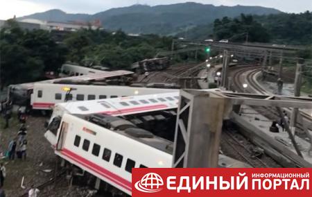 Выросло число жертв и пострадавших при аварии поезда на Тайване