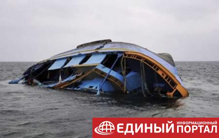На озере Виктория затонула яхта с десятками людей