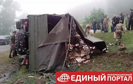 В Армении перевернулся грузовик с военными, есть жертвы