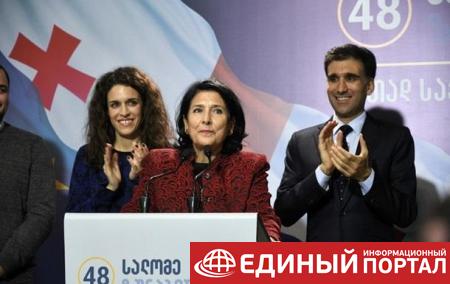 Выборы в Грузии: Порошенко поздравил Зурабишвили