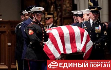 Джорджа Буша-старшего похоронили в Техасе