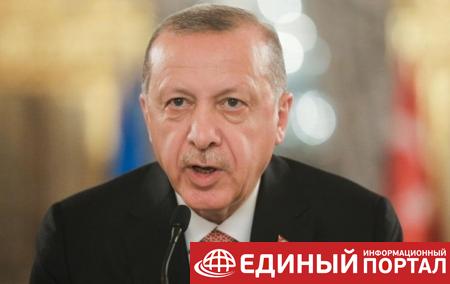 Эрдоган просит Путина освободить моряков Украины
