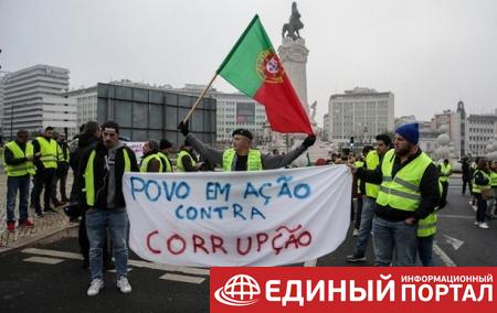 В Португалии произошли потасовки "желтых жилетов" с полицией