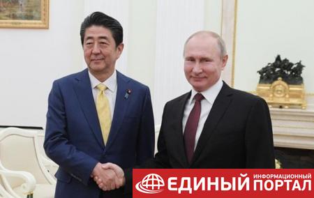 Путин и Абэ провели переговоры тет-а-тет