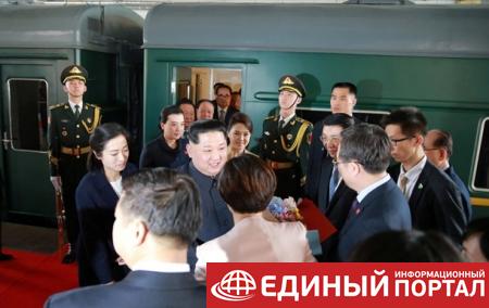 Ким Чен Ын почти три дня будет ехать на встречу с Трампом