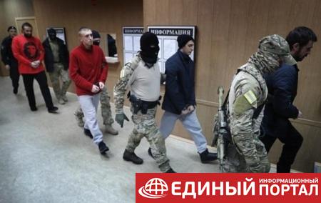 Суд Москвы оставил под стражей четырех украинских моряков
