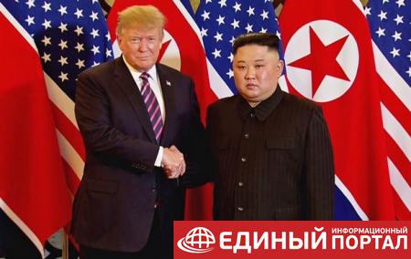 Трамп провел "великолепную" встречу с Ким Чен Ыном