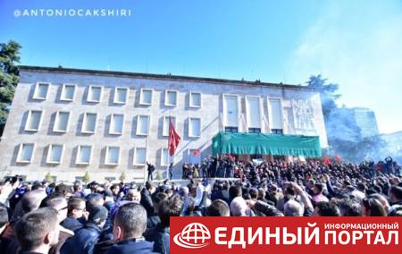 В Албании проходят массовые протесты