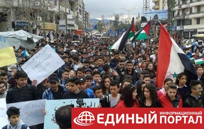 Сирийцы вышли на протест против решения США по Голанам