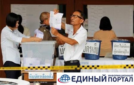 На выборах в Таиланде лидируют сторонники военных