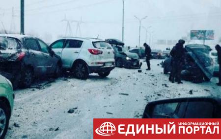 В Москве столкнулись около 40 автомобилей