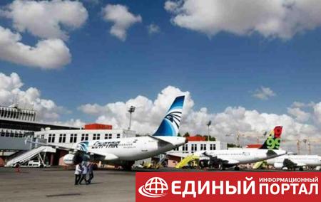 Аэропорт в Триполи остановил работу после обстрела ВВС Ливии