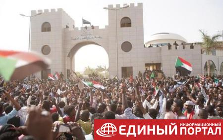 Без конституции. Главное о перевороте в Судане