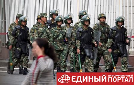 Китай держит в концлагерях три миллиона человек - США