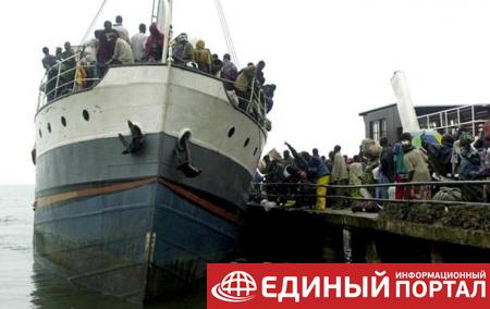 На озере в Конго затонуло судно, десятки погибших