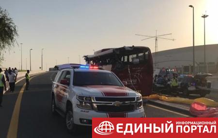 В Дубае туристический автобус попал в аварию: 15 жертв