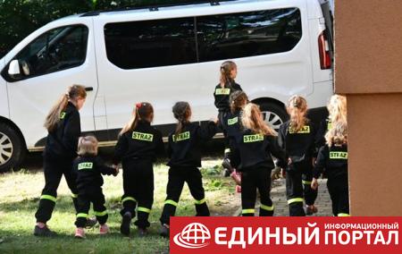 В поселке в Польше 9 лет рождались девочки: объявили награду за мальчика