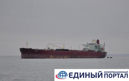 Два украинских моряка умерли на танкере в Черном море – СМИ