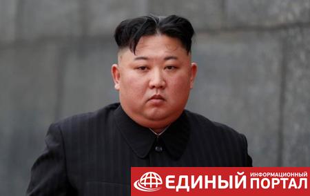 Ким Чен Ын руководил испытаниями новых ракет − СМИ