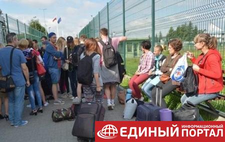 Польша заявила, что не успевает легализировать трудовых мигрантов