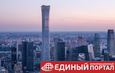 Полукилометровый небоскреб построили в Китае
