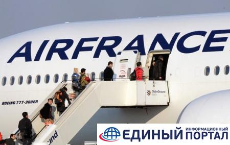 Самолет Air France совершил экстренную посадку в Токио