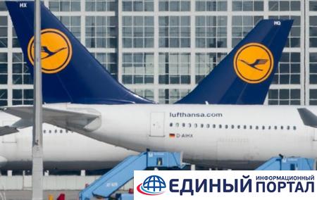 В Германии отменена сотня рейсов из-за забастовки бортпроводников