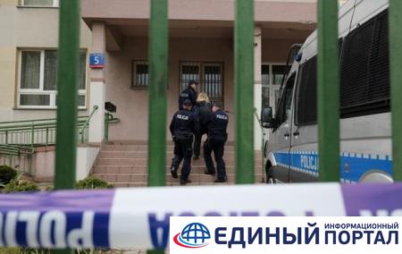 Польша задержала 19 украинцев по запросу РФ в Интерпол