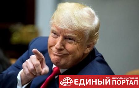Трамп припомнил экс-послу в Украине свою фотографию
