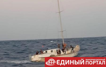 У берегов Италии задержали яхту с нелегалами и украинским экипажем