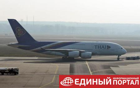 На борту самолета Thai Airways скончались два пассажира