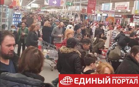 В Румынии опустошили магазины из-за коронавируса