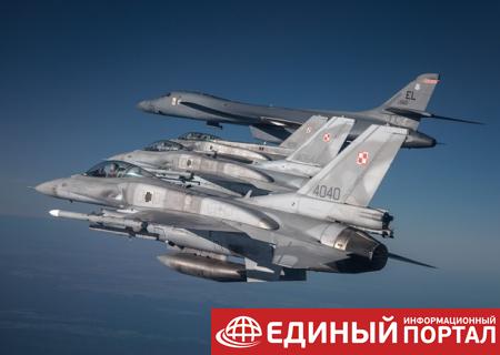 Бомбардировщики США над Черным морем впервые сопровождала авиация Украины