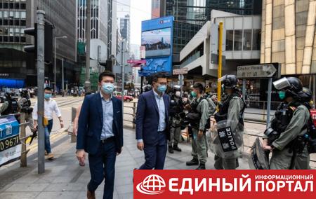 Трамп разрывает связи с Гонконгом. Кто пострадает