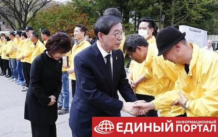 Бывшая секретарша мэра Сеула обвинила его в домогательствах