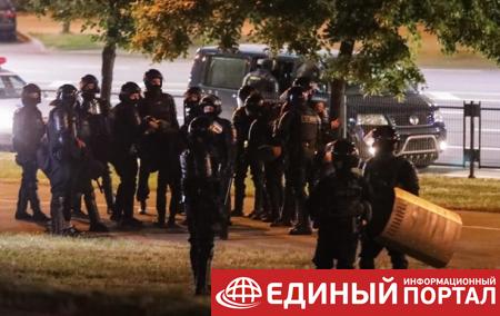В Минске оцепили здания правительства и ЦИК