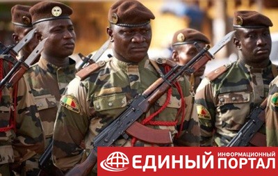 Военные в Мали арестовали президента и премьера