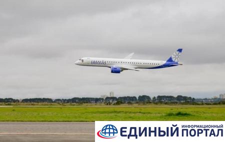 Самолет Белавиа сел в аэропорту Москвы на одном двигателе
