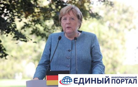 Меркель хочет сохранить транзит газа через Украину
