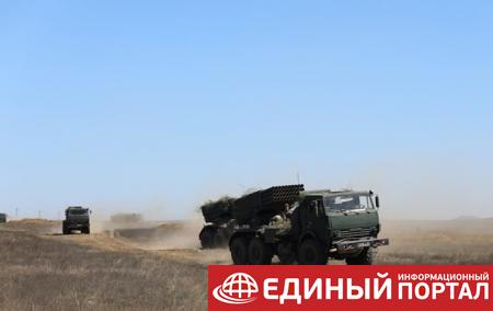 РФ в Крыму проводит артиллерийские учения с боевой стрельбой